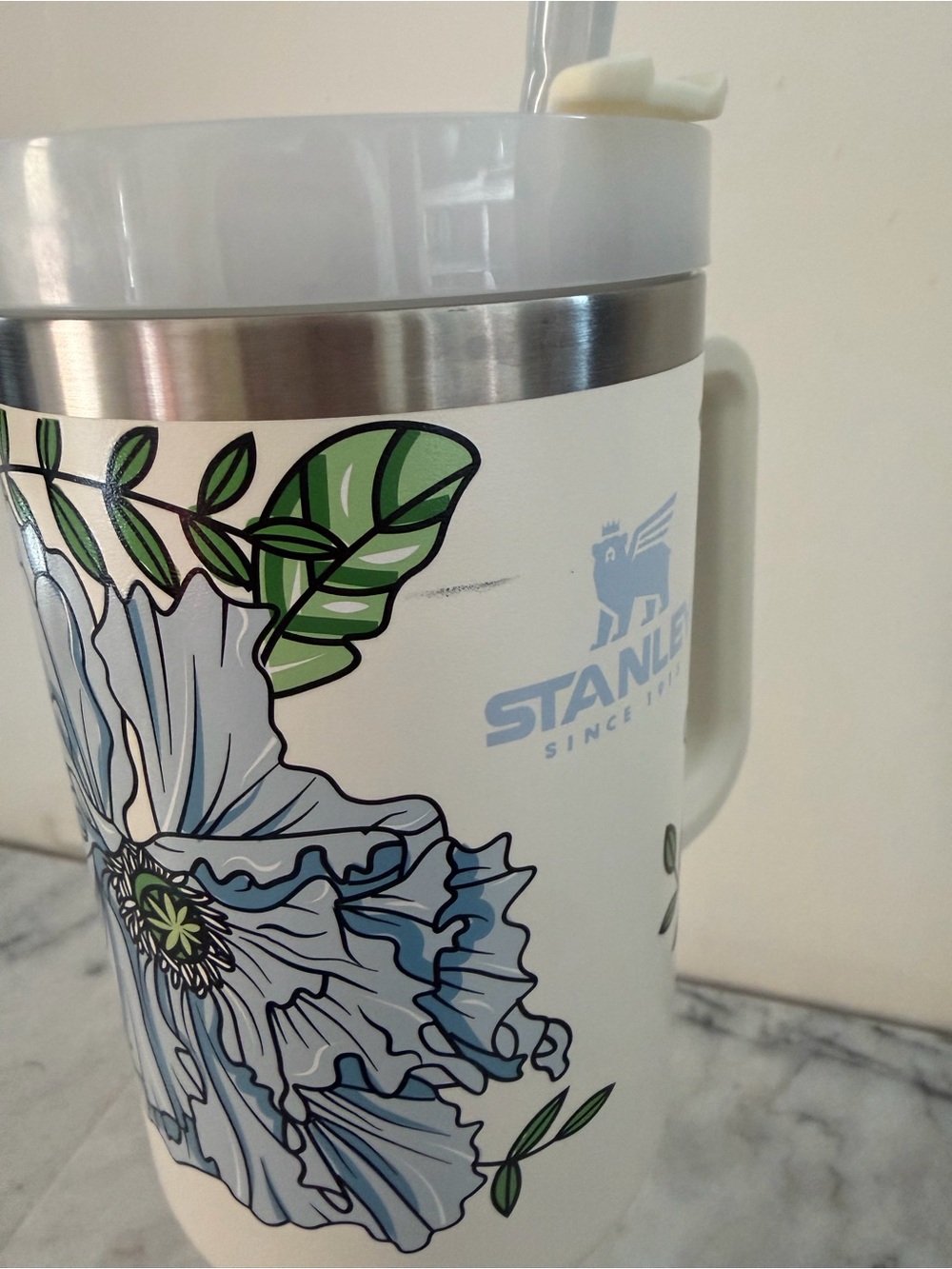 Stanley 40z Adventure Quencher Cream with Pink and Blue Floral - Picture 3 of 8